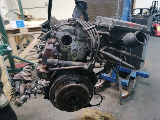 Двигатель без навесного для Nissan Almera N15 Седан 1995-2000 на фотографиях