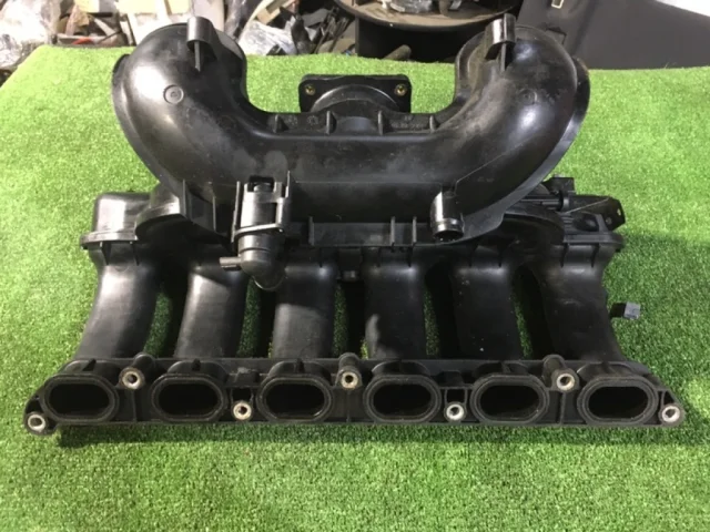 Впускной коллектор для BMW X3 Е83 2003-2010 на фотографиях
