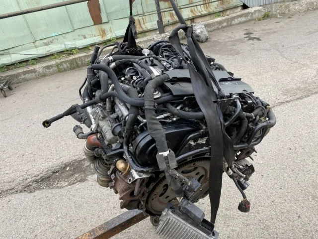 Двигатель для Jaguar XF X250 2008-2016 на фотографиях