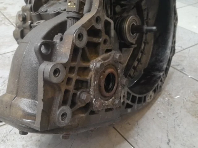 МКПП для Chevrolet Cruze 1 J300 Хэтчбек 2009-2015 на фотографиях