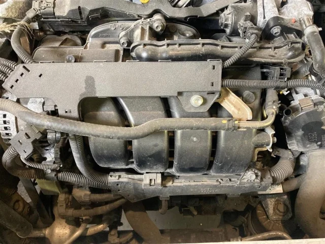 Впускной коллектор для Toyota RAV4 XA50 2019+ на фотографиях