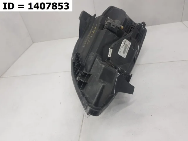 Фары для Nissan Tiida C11 JDM Хэтчбек 2004-2012 на фотографиях