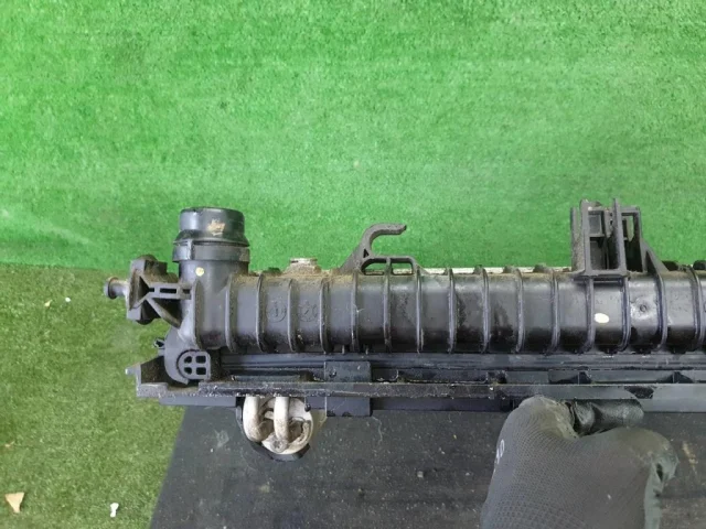 Радиатор охлаждения ДВС для Mercedes-Benz GL class X166 2012-2016 на фотографиях