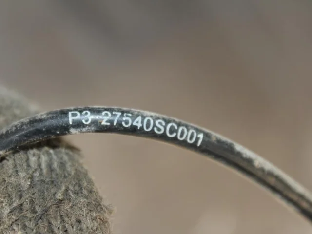 Датчик ABS задний правый для Subaru Forester SG 2002-2008 на фотографиях