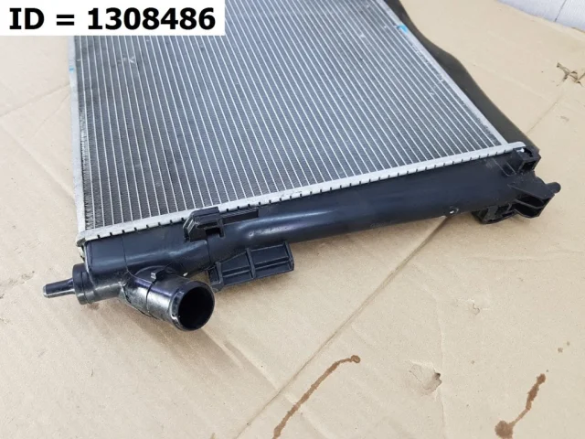 Радиатор охлаждения ДВС для Hyundai Creta 1 GS 2016-2021 на фотографиях