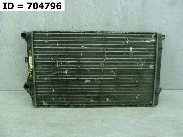 Радиатор охлаждения ДВС для Volkswagen Golf VI (5K) 2008-2012 на фотографиях