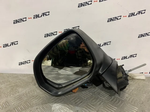 Стекла и зеркала для Peugeot 3008 T8 2009-2017 на фотографиях