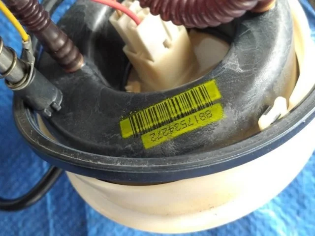 Топливный насос для Suzuki Grand Vitara 2005-2014 на фотографиях