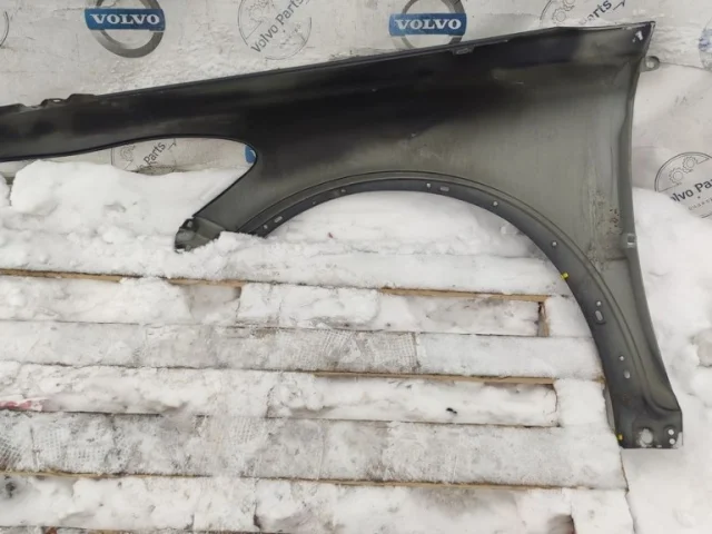 Крыло правое для Volvo C30 MK 2006-2013 на фотографиях