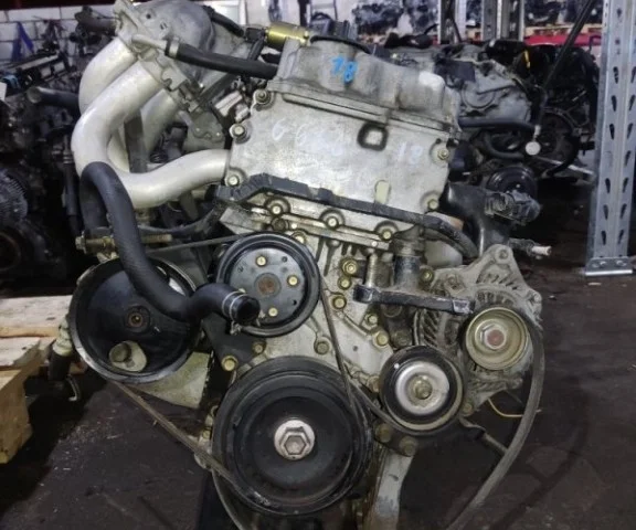 Двигатель для Nissan Primera P12 Седан 2002-2008 на фотографиях