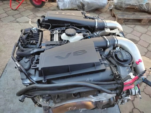 Блок цилиндров для Mercedes-Benz GL class X166 2012-2016 на фотографиях