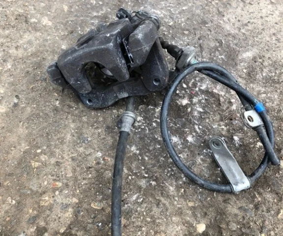 Суппорт задний левый для Honda Civic FA 2005-2010 седан на фотографиях