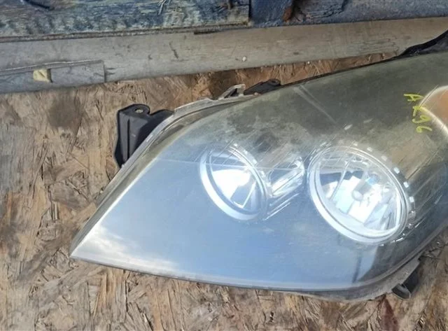 Стекло фары левое для Opel Astra H Хэтчбек 2004-2014 на фотографиях