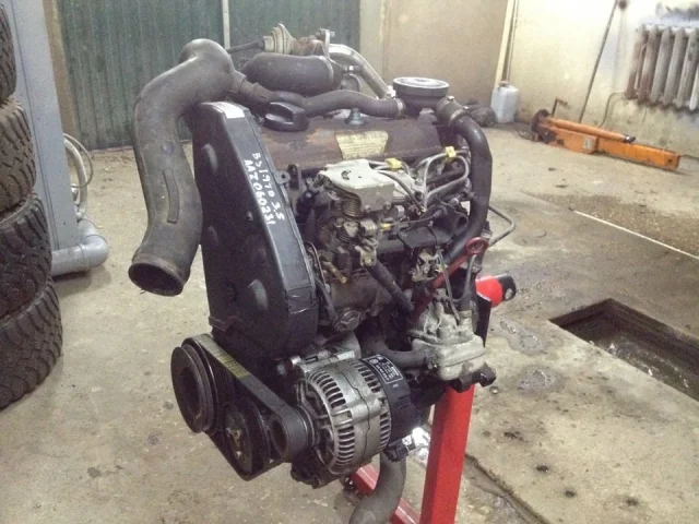 Продажа двигателя AAZ