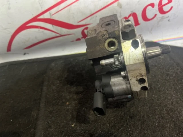 Топливный насос для BMW X3 Е83 2003-2010 на фотографиях