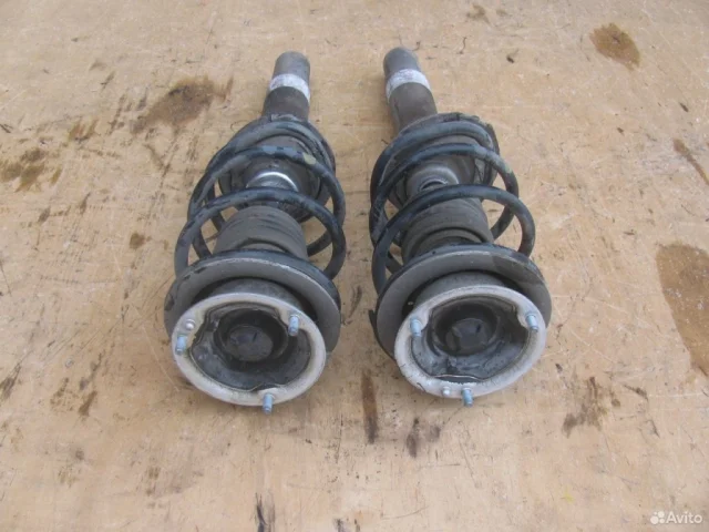 Амортизатор передний левый для BMW 5er Е60 2003-2010 на фотографиях