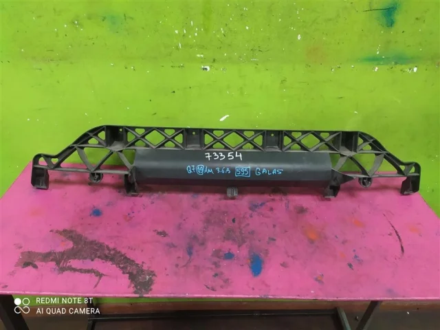 Кронштейн заднего бампера левый для Audi Q7 4L 2005-2015 на фотографиях