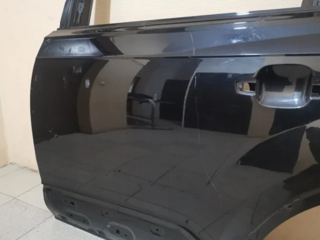Дверь задняя левая для Audi Q7 4M 2015+ на фотографиях