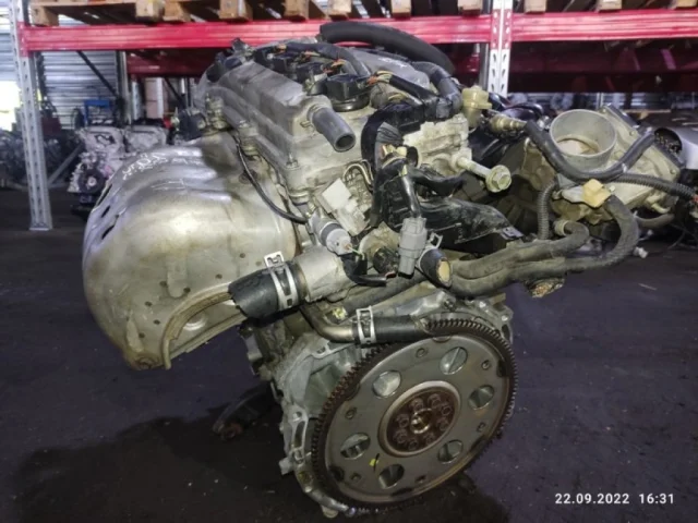 Двигатель без навесного для Toyota RAV4 XA20 3 door 2000-2005 на фотографиях