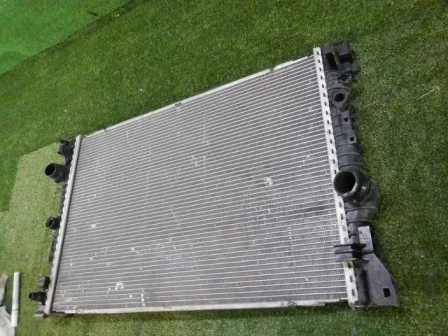 Радиатор охлаждения ДВС для BMW X3 G01 2017-2023 на фотографиях