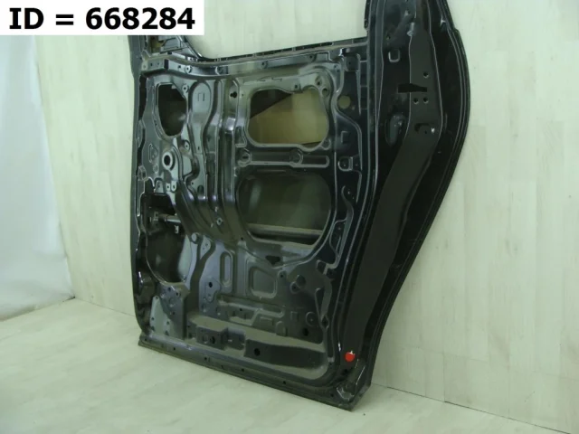 Двери для Toyota Alphard H30 2015+ на фотографиях