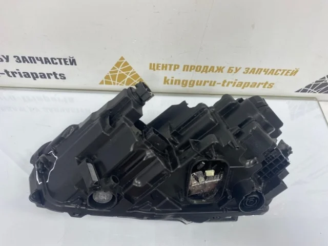 Фара ксенон левая для Skoda Rapid II 2020+ на фотографиях