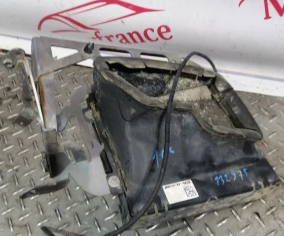 Радиатор охлаждения ДВС для Mercedes-Benz M class W166 2011-2015 на фотографиях