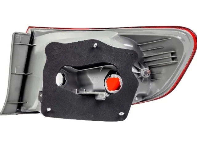 Фонарь внутренний правый для Toyota Corolla E140/E150 Седан 2006-2013 на фотографиях