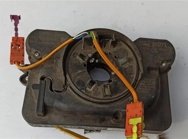 Подрулевой шлейф для Opel Zafira B 2005-2015 на фотографиях