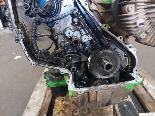 Блок цилиндров для Nissan Navara D40 2004-2010 на фотографиях