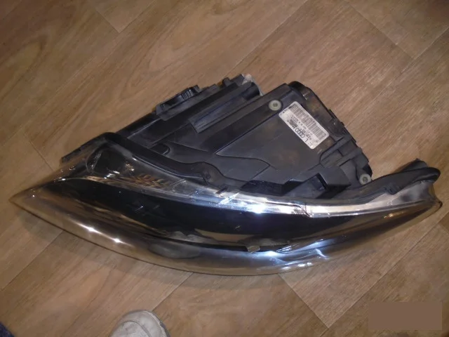 Фары для Audi Q7 4L 2005-2015 на фотографиях