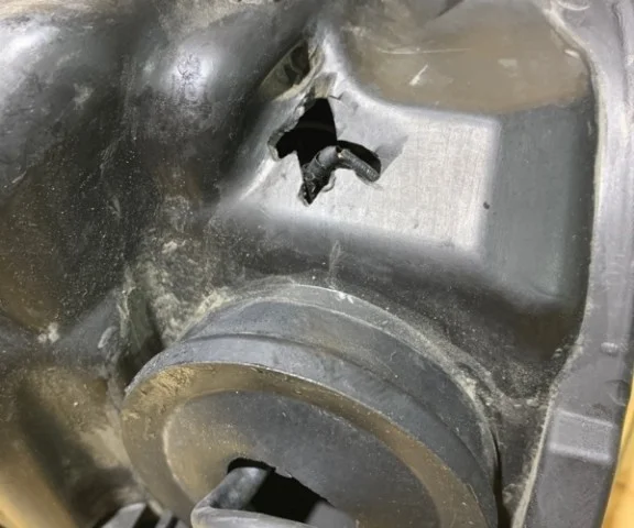 Фара ксенон левая для Volkswagen Touareg I (7L) 2002-2010 на фотографиях