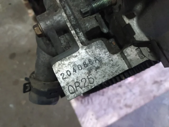 Двигатель без навесного для Nissan Altima L31 2001-2006 на фотографиях