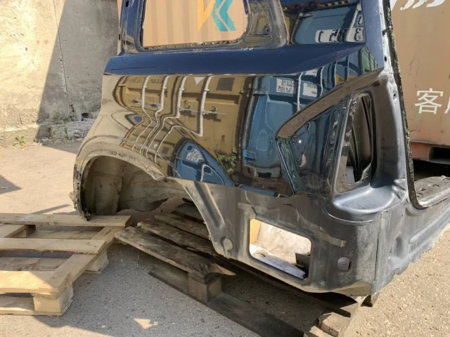 Заднее левое крыло для Mercedes-Benz GL class X164 2006-2012 на фотографиях