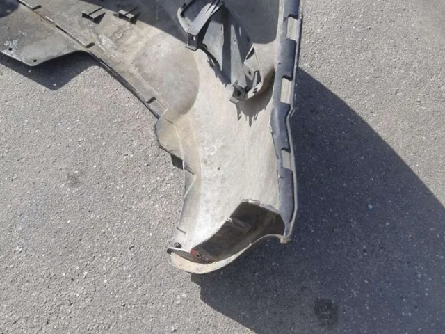 Бампер передний для Opel Zafira B 2005-2015 на фотографиях