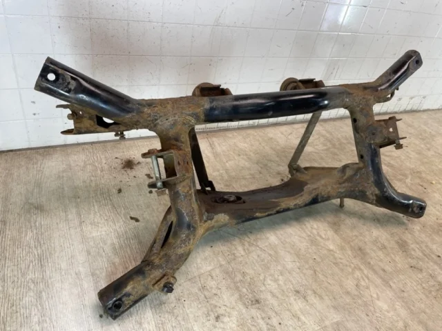 Задний подрамник для Mitsubishi ASX I rest 1 (2013-2016) на фотографиях