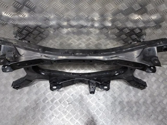 Подрамник двигателя для Toyota Corolla E210 Седан (RU) 2019+ на фотографиях