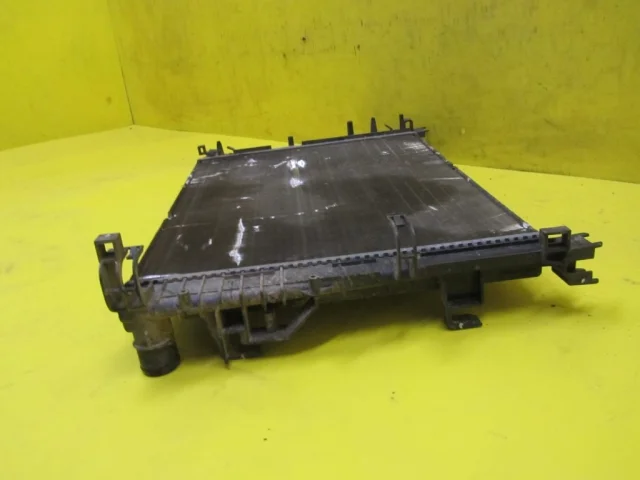 Радиатор охлаждения ДВС для Renault Sandero 5S 2012-2018 на фотографиях