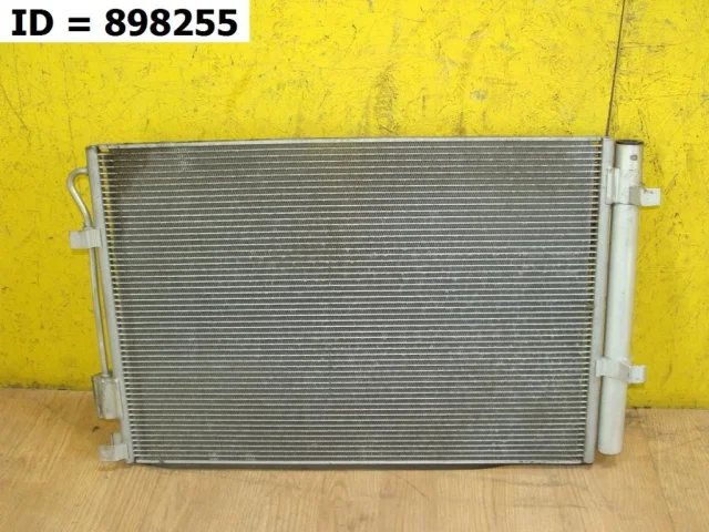 Радиатор кондиционера для Hyundai Solaris 1 рестайлинг 2014-2017 на фотографиях