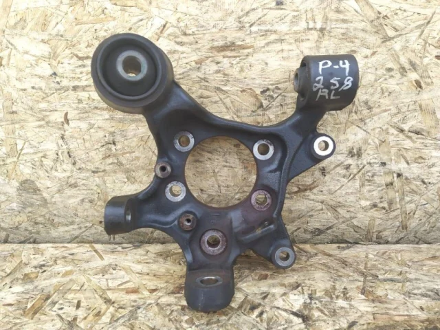 Цапфа задняя левая для Mitsubishi Pajero V90 5dr 2006-2011 на фотографиях