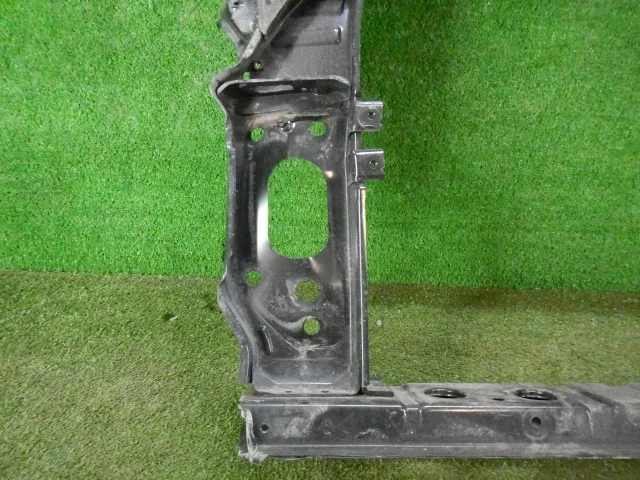 Панель радиатора (телевизор) для Hyundai Creta 1 GS 2016-2021 на фотографиях