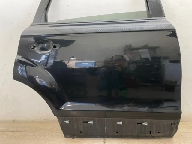 Дверь задняя правая для Audi Q7 4L 2005-2015 на фотографиях