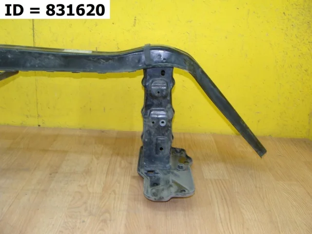 Усилитель бампера передний верхний для Mercedes-Benz GLE class W166 2015-2018 на фотографиях