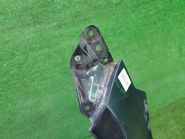 Крылья для Toyota Corolla E180 rest (RU) 2016-2019 на фотографиях