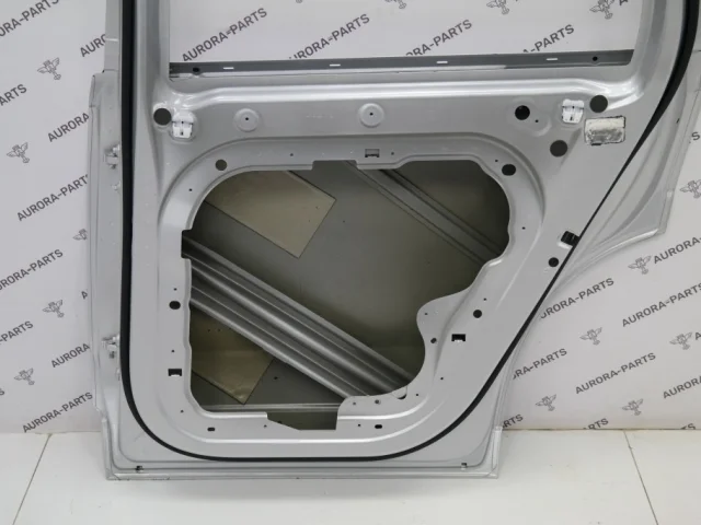 Дверь задняя правая для Volvo XC90 II L 2014-2019 на фотографиях