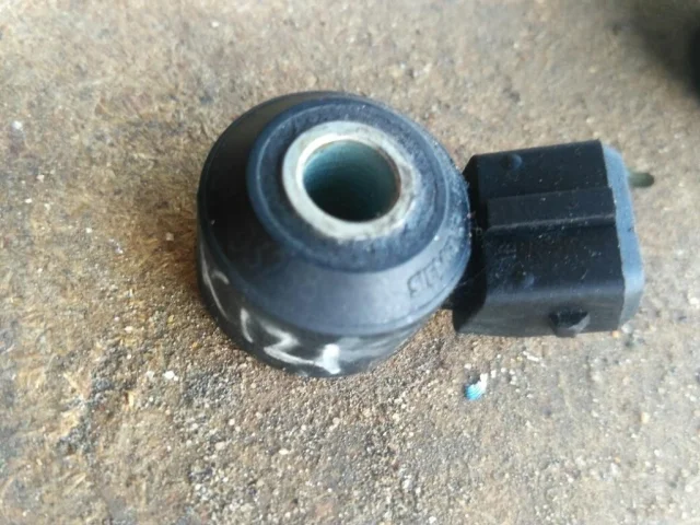 Датчик детонации для Nissan X-Trail T31 RU 2007-2014 на фотографиях