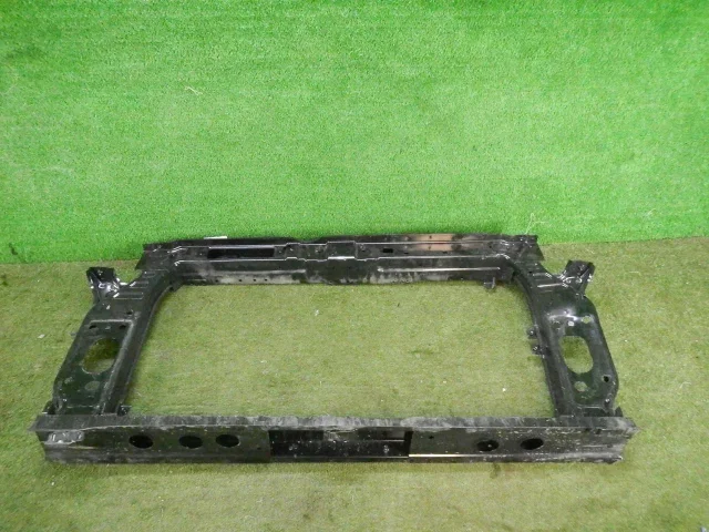 Панель радиатора (телевизор) для Hyundai Creta 1 GS 2016-2021 на фотографиях