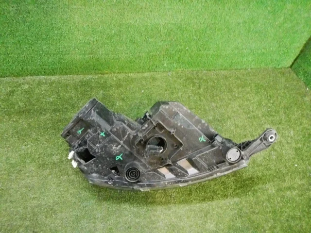 Фара левая для Skoda Rapid I rest NH3 2017-2020 на фотографиях