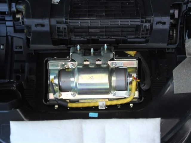 Подушка безопасности пассажира для Honda CR-V RE 2006-2009 на фотографиях