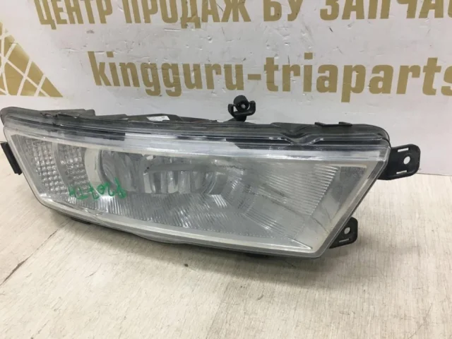 Противотуманка (ПТФ) передняя правая для Skoda Rapid I NH3 2012-2017 на фотографиях